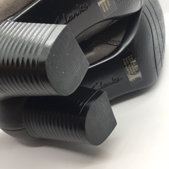 𝅺Clarks Women’s Brown Leather Ankle Booties 6M - Picture 8 of 15